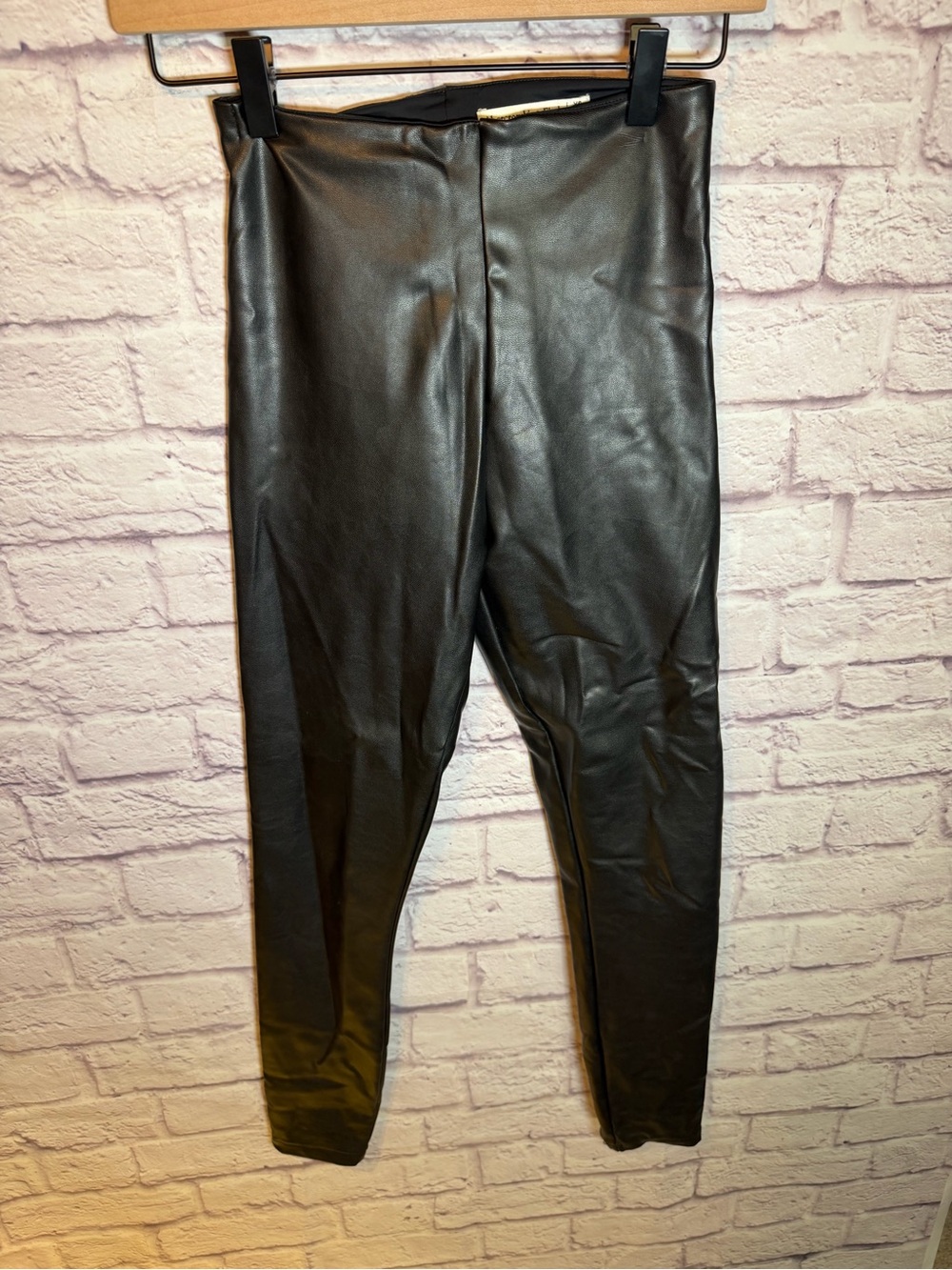 Abercrombie & Fitch faux leather leggings women’s size XS pants